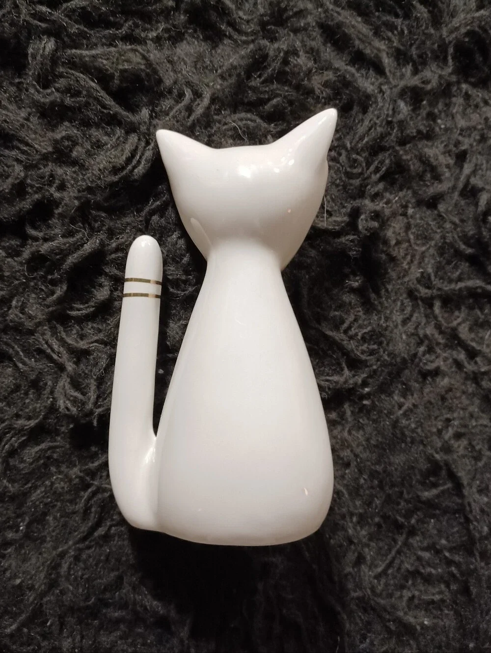 White Ceramic Cat Ring Holder with Confetti Dots and Gold Striped Tail